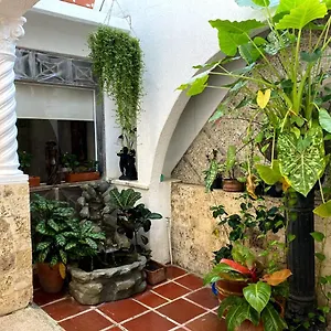 Luna Airport Hotel